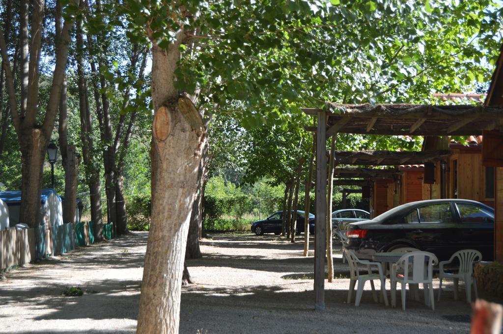 Cabanas Camping Sierra De Penascosa Esterno foto