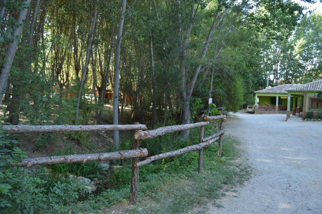 Cabanas Camping Sierra De Penascosa Esterno foto
